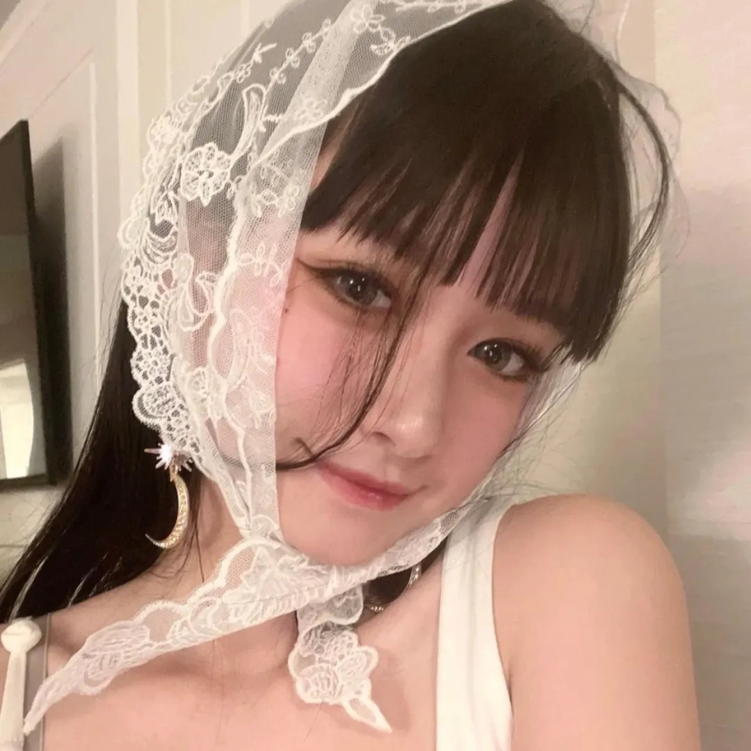 金发男郎